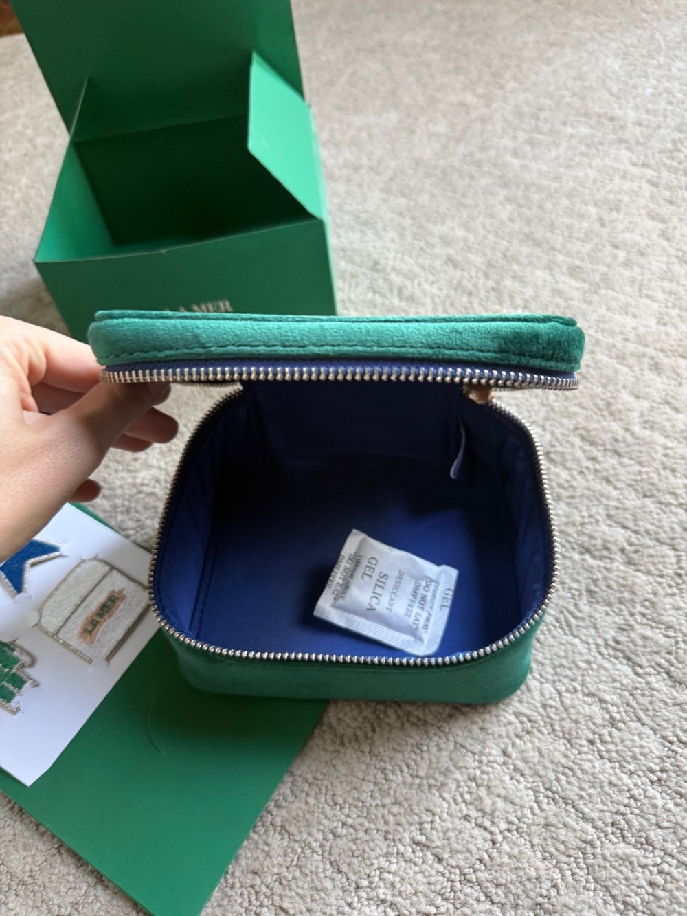La Mer limited holiday edition emerald green velvet makeup travel case + iron on